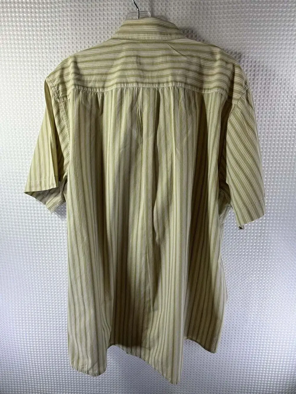 Mossimo Short Sleeve Button-Down Shirt Yellow and Green Vertical Stripe